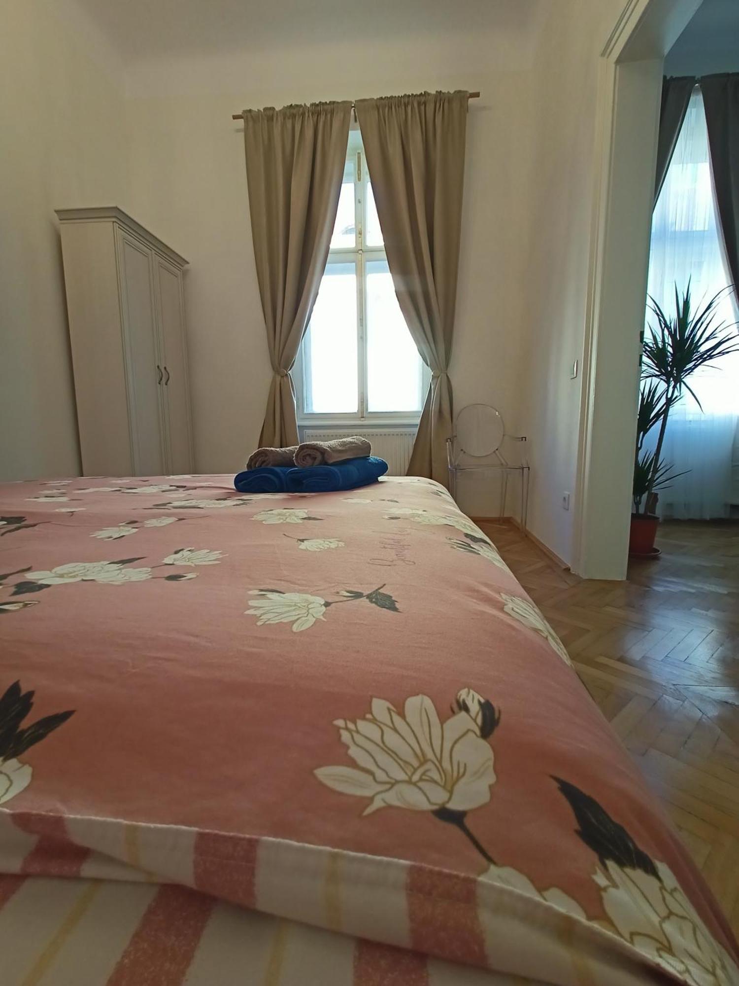 Garden Of Light Apartment Sibiu Ngoại thất bức ảnh