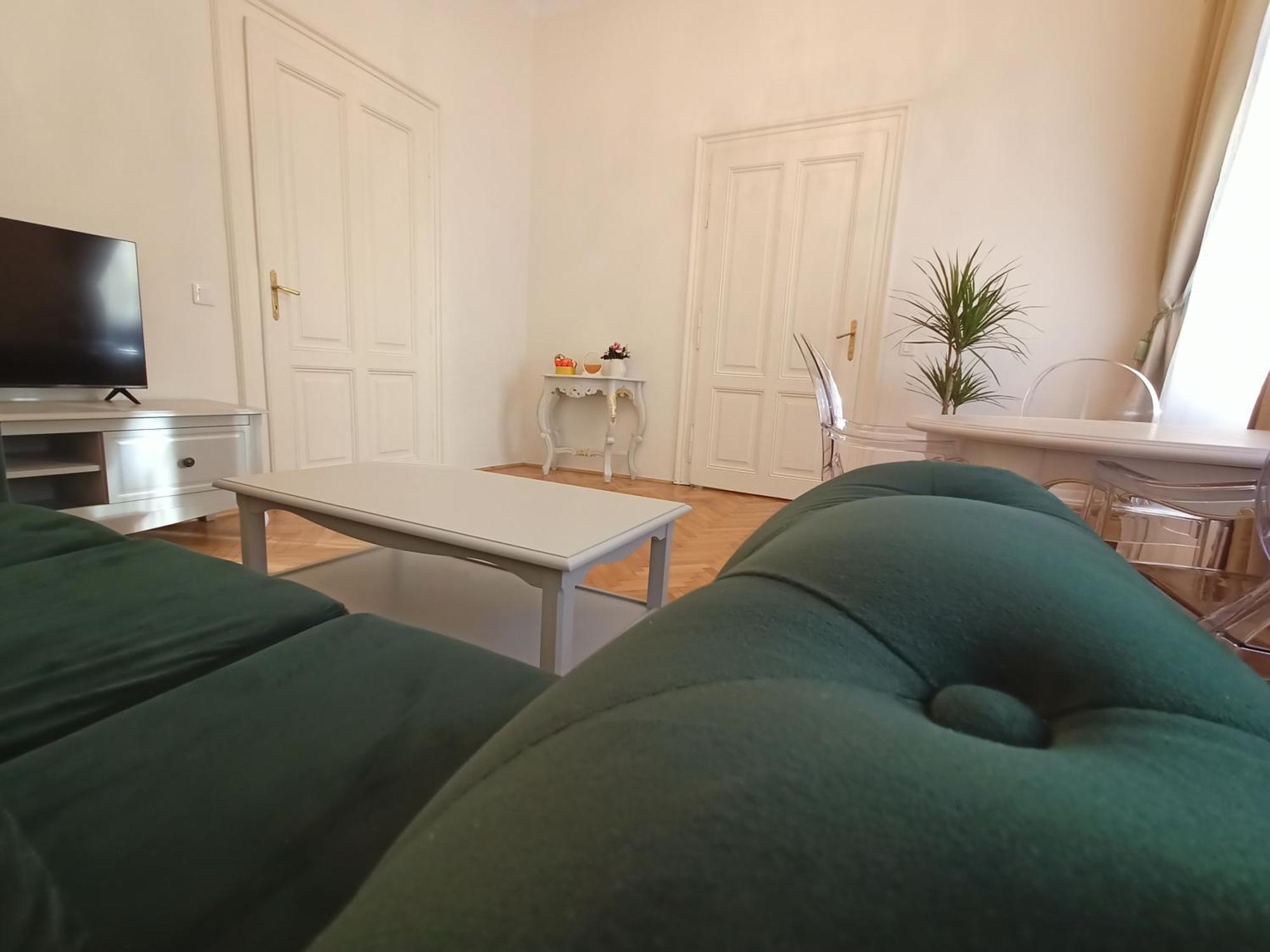 Garden Of Light Apartment Sibiu Ngoại thất bức ảnh